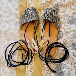 Gap lace up espardrilles NWOT ,Sz 7